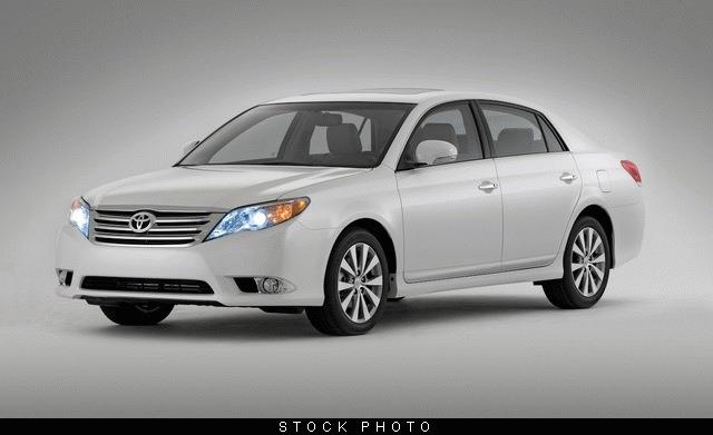 2011 Toyota Avalon LE CREW CAB 4WD