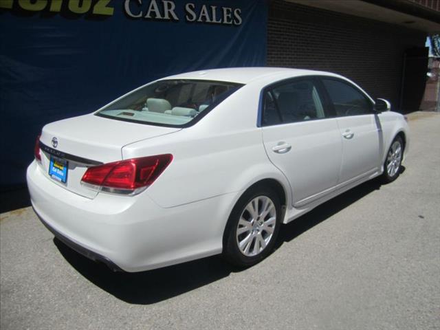 2012 Toyota Avalon MOON Roof, Finance From 3.9
