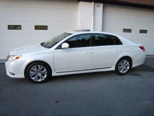 2012 Toyota Avalon SLT 25