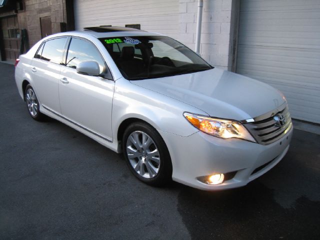 2012 Toyota Avalon SLT 25