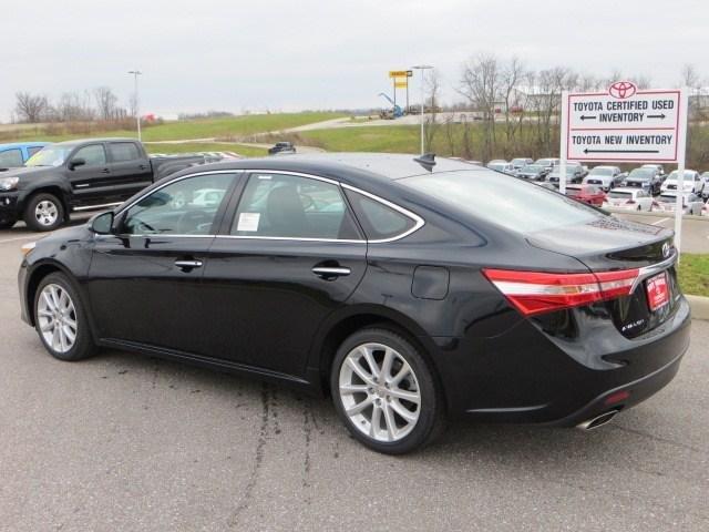 2013 Toyota Avalon SLT 25