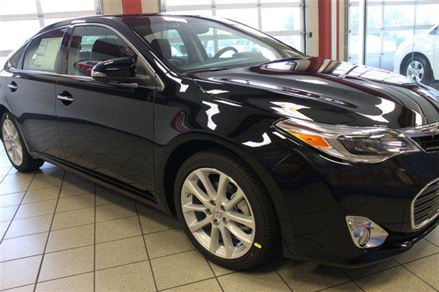 2013 Toyota Avalon QUAD CAB 140.5 SRW ST