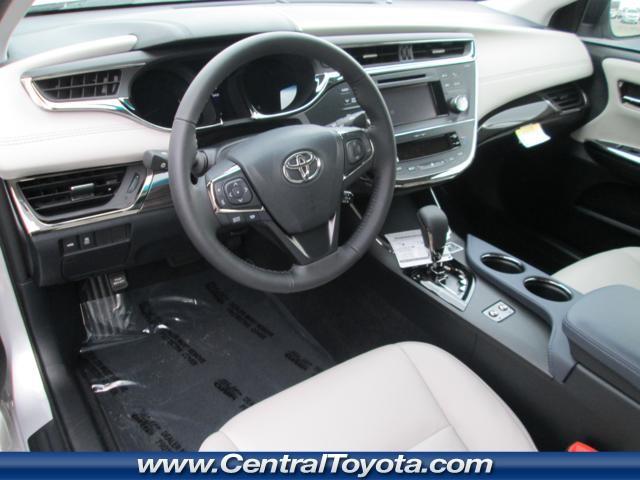 2013 Toyota Avalon SEL Sport Utility 4D