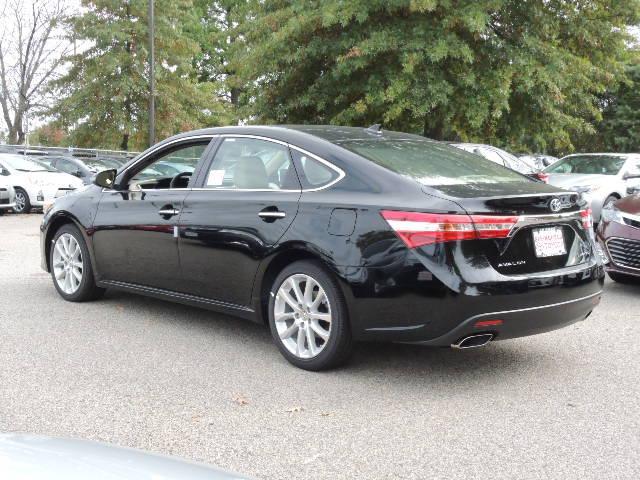 2013 Toyota Avalon SLT 25