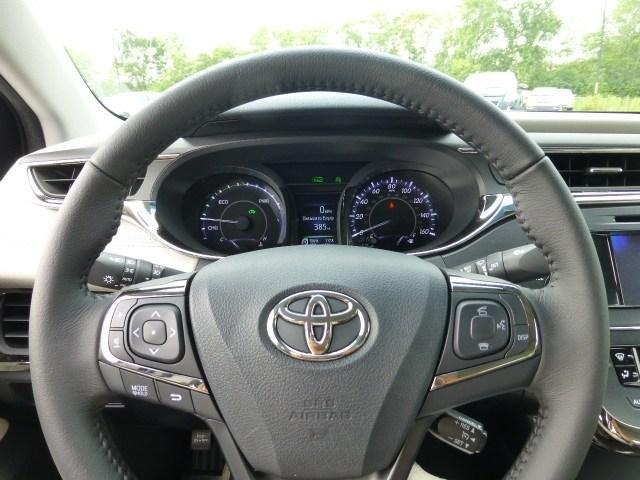 2013 Toyota Avalon Hybrid Sport Hatcback