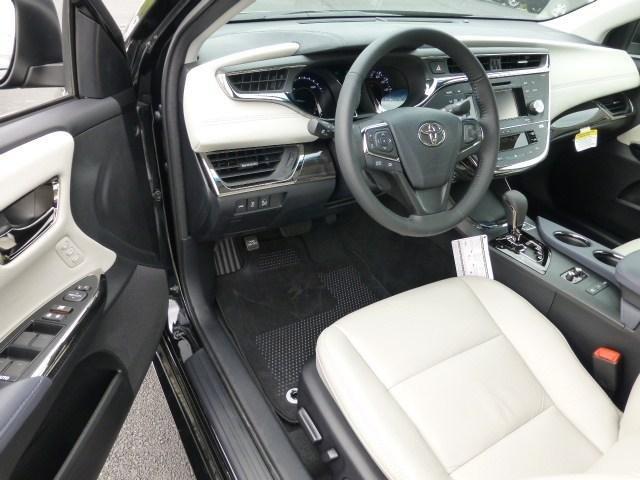 2013 Toyota Avalon Hybrid Sport Hatcback