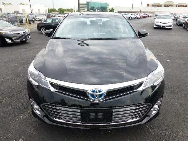 2013 Toyota Avalon Hybrid Sport Hatcback