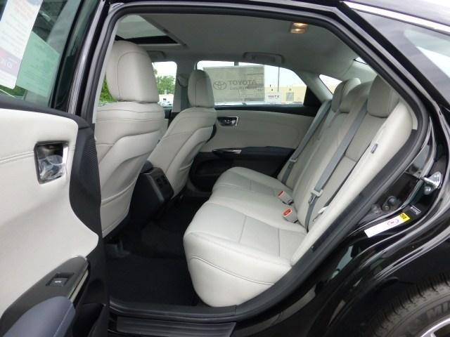 2013 Toyota Avalon Hybrid Sport Hatcback