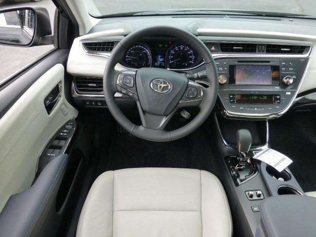 2013 Toyota Avalon Hybrid Sport Hatcback
