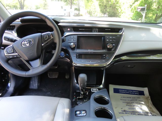 2013 Toyota Avalon Hybrid Flat-bed 2WD