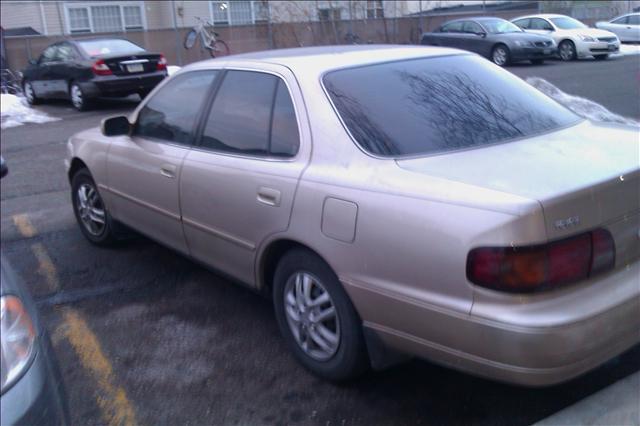 1996 Toyota Camry 4dr Wgn RWD