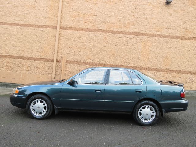 1996 Toyota Camry 2500 SLE Four-wheel Drive