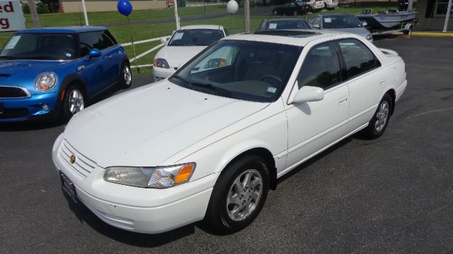 1997 Toyota Camry Ext. Cab 6.5-ft. Bed 4WD