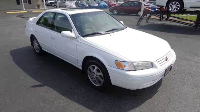 1997 Toyota Camry Ext. Cab 6.5-ft. Bed 4WD