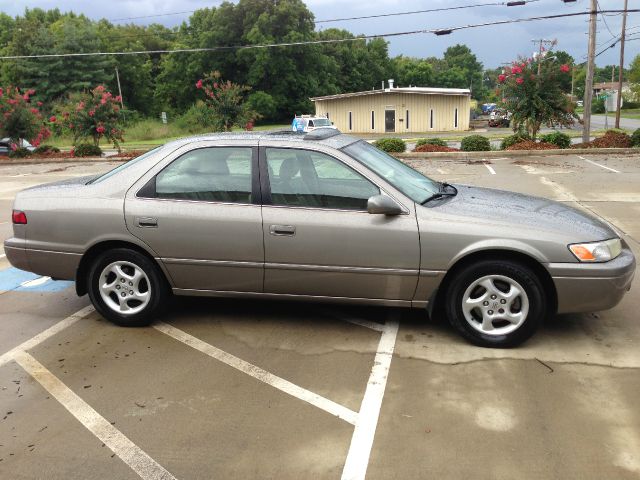 1998 Toyota Camry Ext. Cab 6.5-ft. Bed 4WD