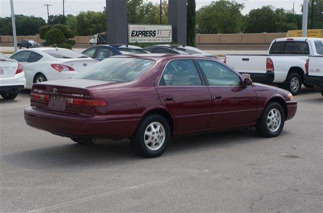 1998 Toyota Camry Unknown