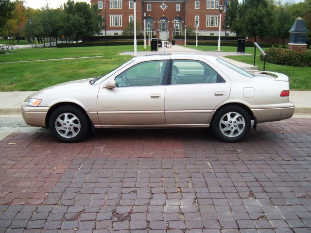 1998 Toyota Camry Ext. Cab 6.5-ft. Bed 4WD