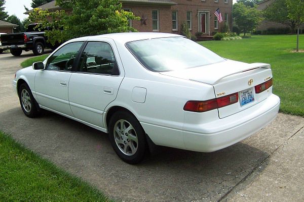 1999 Toyota Camry Ext. Cab 6.5-ft. Bed 4WD