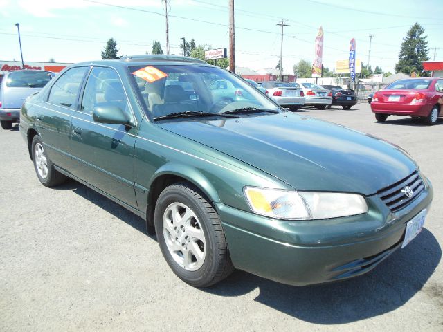 1999 Toyota Camry Ext. Cab 6.5-ft. Bed 4WD