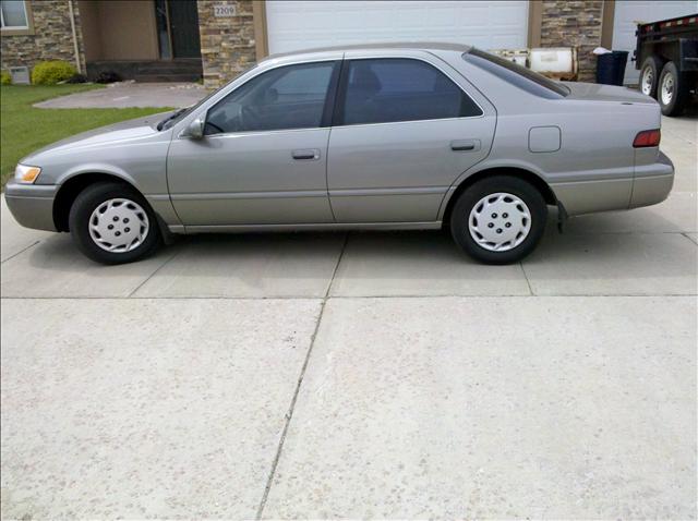 1999 Toyota Camry Unknown