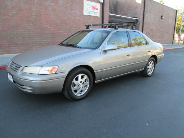 1999 Toyota Camry Ext. Cab 6.5-ft. Bed 4WD