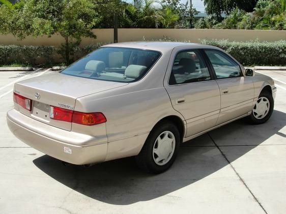 2000 Toyota Camry X