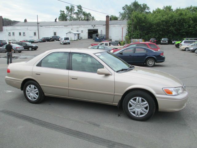 2000 Toyota Camry X