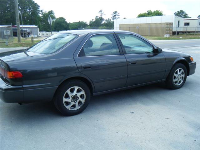 2000 Toyota Camry X