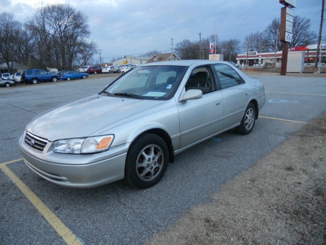 2000 Toyota Camry SEL Sport Utility 4D