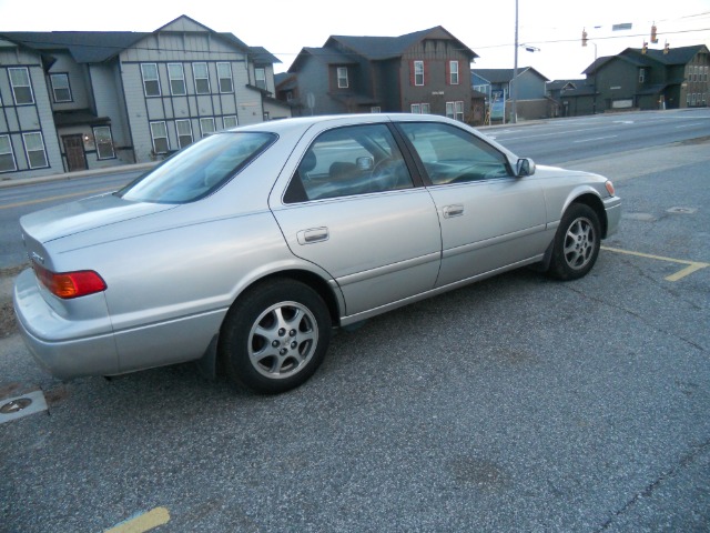 2000 Toyota Camry SEL Sport Utility 4D