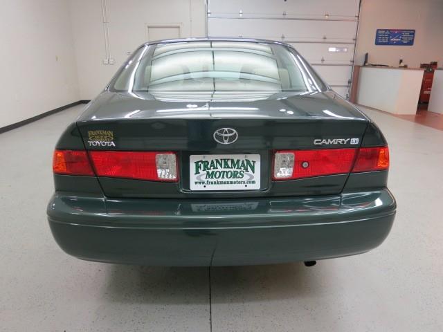 2000 Toyota Camry X
