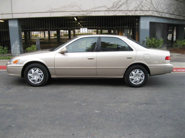 2000 Toyota Camry X