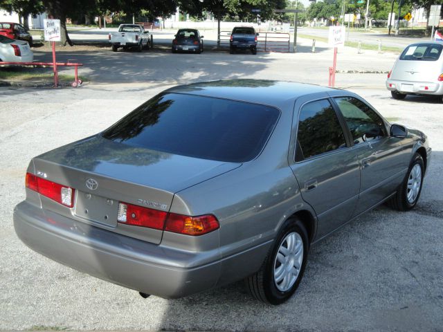 2000 Toyota Camry X