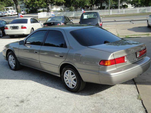 2000 Toyota Camry X