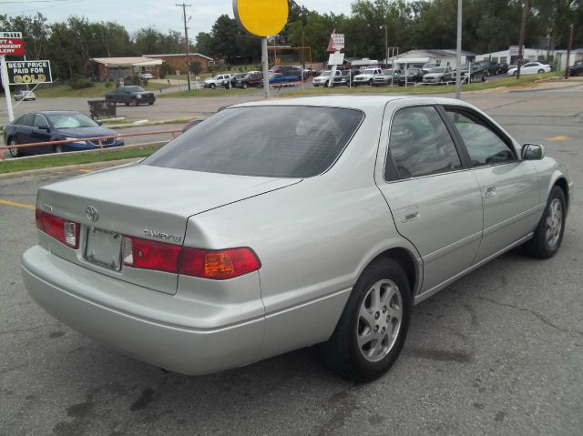 2000 Toyota Camry X