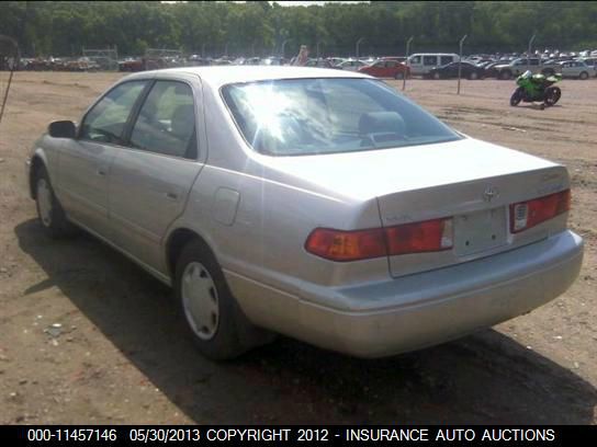 2000 Toyota Camry X