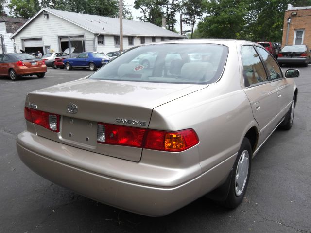 2000 Toyota Camry SEL Sport Utility 4D