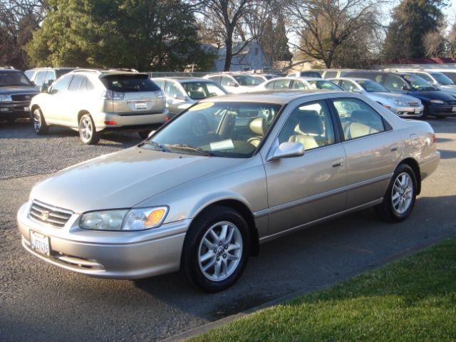 2000 Toyota Camry Ext. Cab 6.5-ft. Bed 4WD