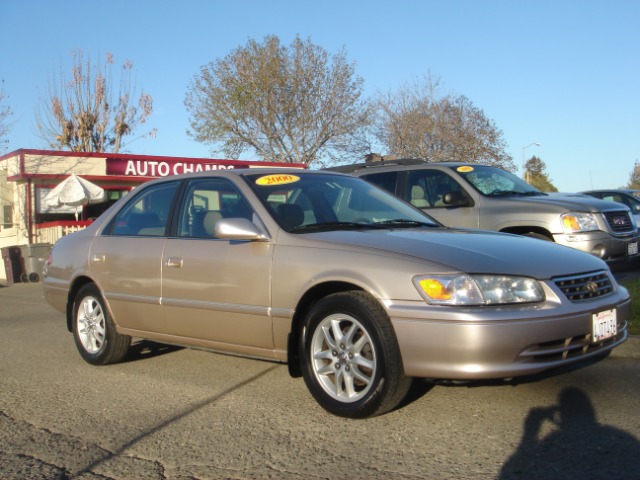 2000 Toyota Camry Ext. Cab 6.5-ft. Bed 4WD