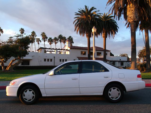 2000 Toyota Camry X