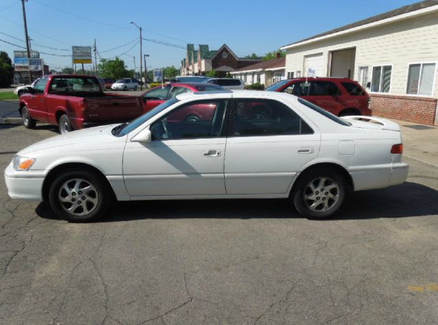 2001 Toyota Camry Enthusiast 2D Roadster