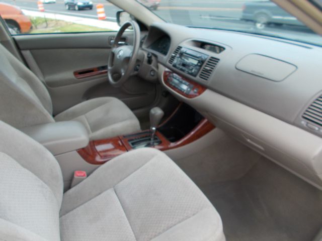 2004 Toyota Camry Ext. Cab 6.5-ft. Bed 4WD