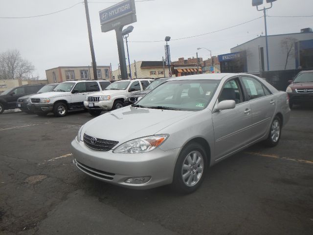 2004 Toyota Camry SEL Sport Utility 4D