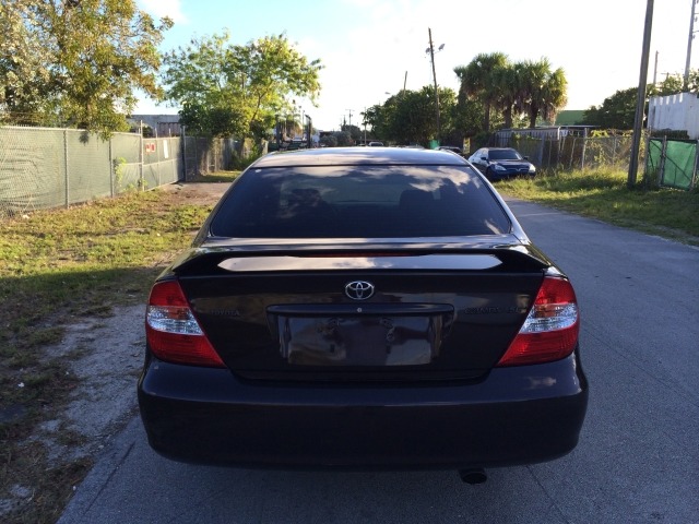 2004 Toyota Camry Bucket Lift