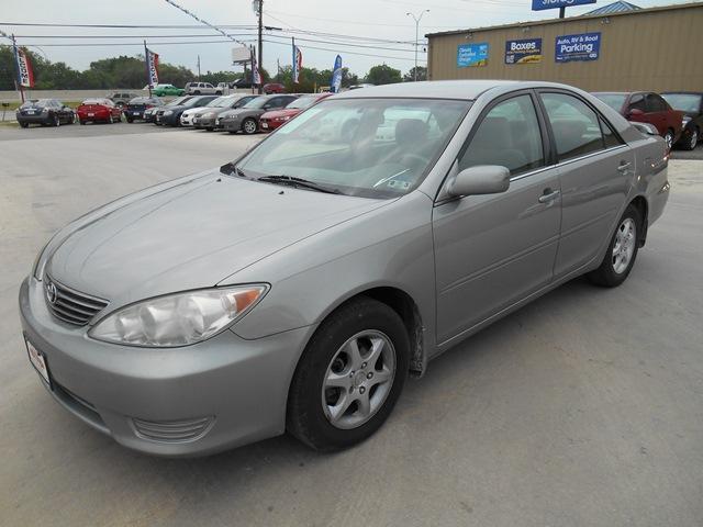 2004 Toyota Camry Unknown