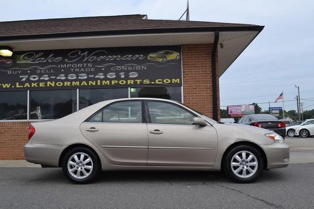 2004 Toyota Camry SEL Sport Utility 4D