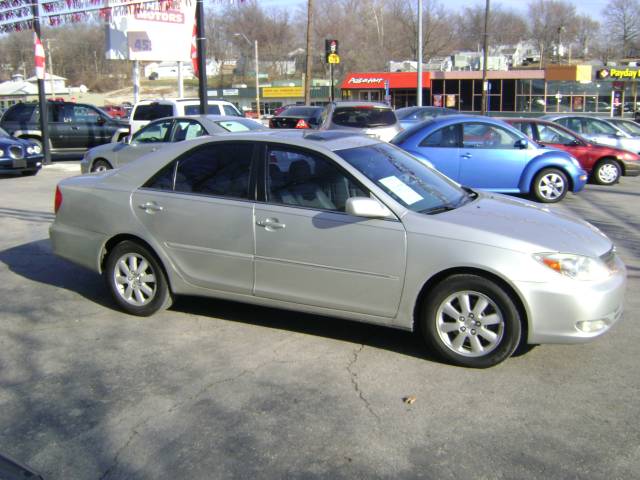 2004 Toyota Camry SEL Sport Utility 4D