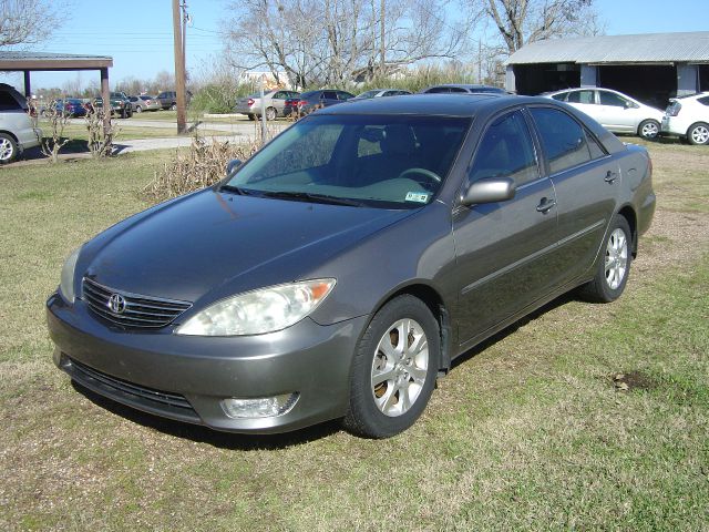 2005 Toyota Camry Ext. Cab 6.5-ft. Bed 4WD