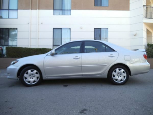 2005 Toyota Camry T6 AWD Leather Moonroof Navigation