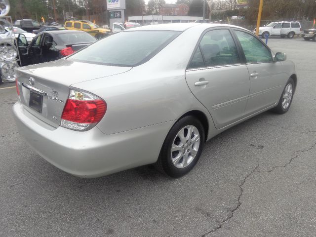 2005 Toyota Camry Ext. Cab 6.5-ft. Bed 4WD